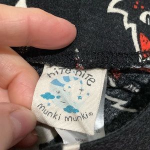 Size medium pajama bottoms, elastic race, very stretchy